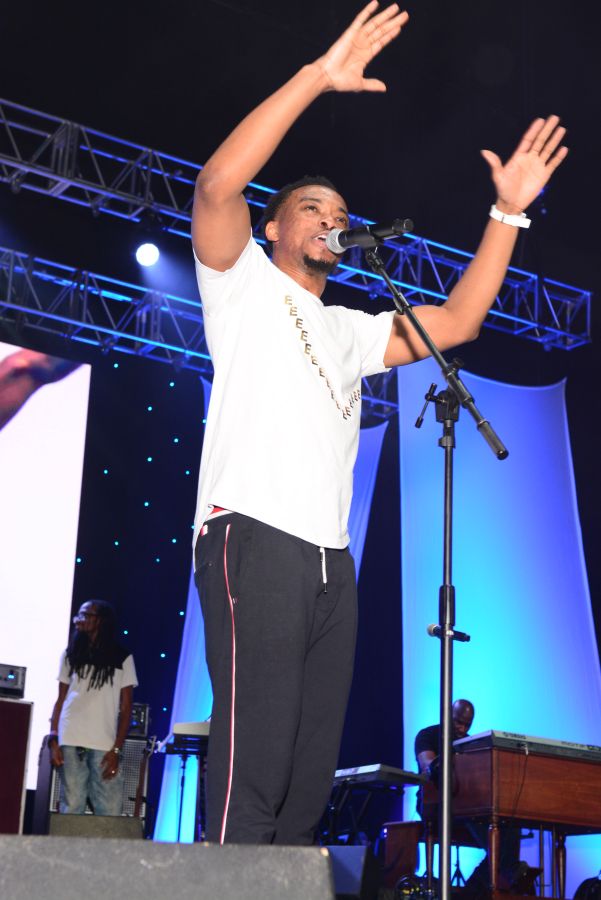 Jonathan McReynolds Praise In The Park