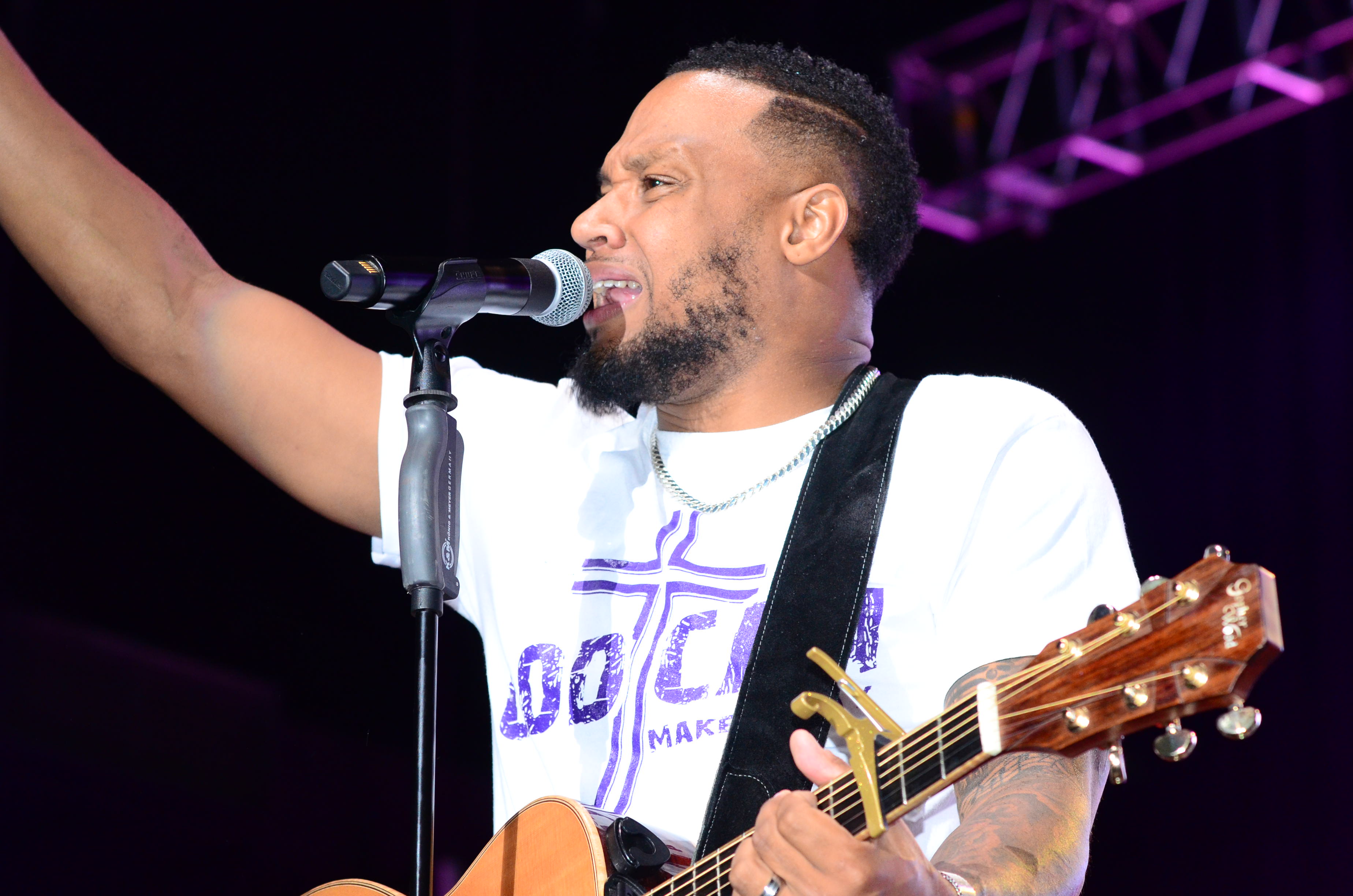 Todd Delaney Praise In The Park