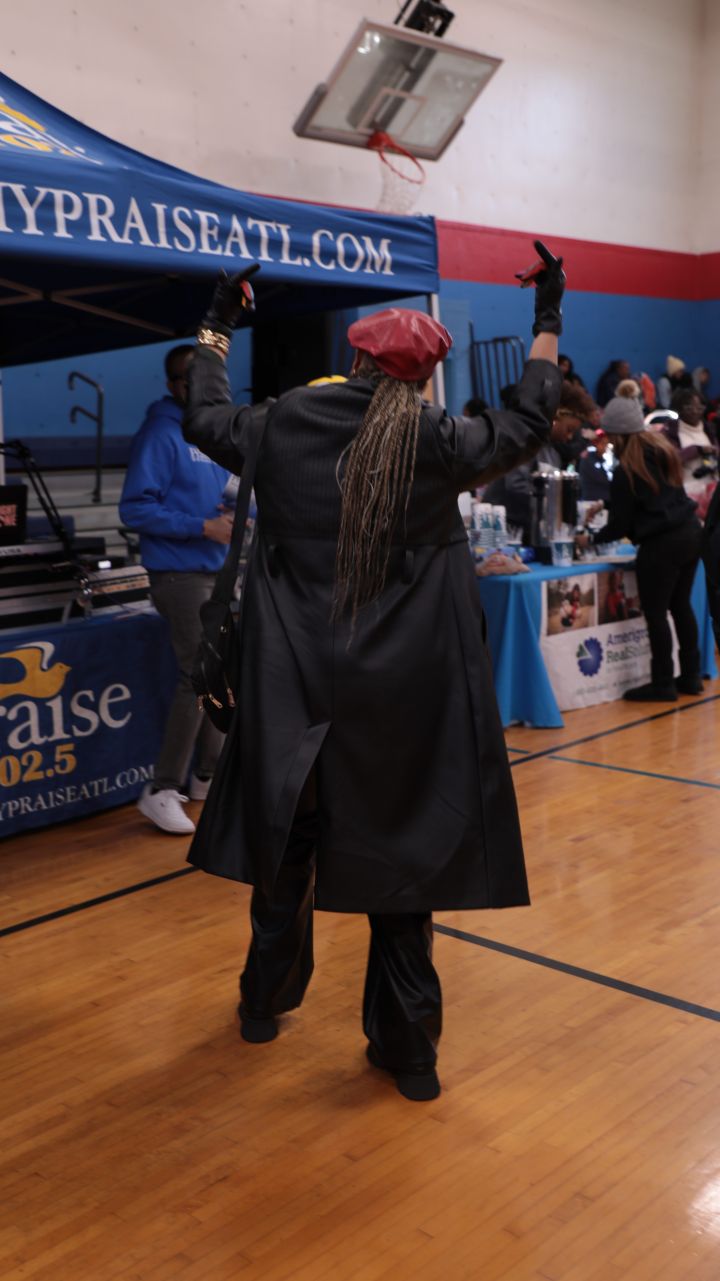 Coats & Cocoa 2025